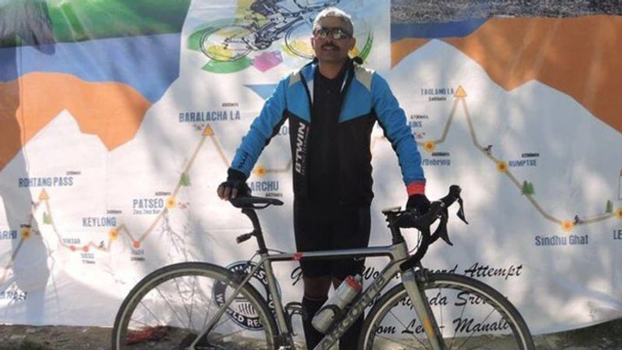 Indian Army officer sets Guinness Record for ‘fastest solo cycling’ from Leh to Manali Indian Army officer sets Guinness Record for ‘fastest solo cycling’ from Leh to Manali
