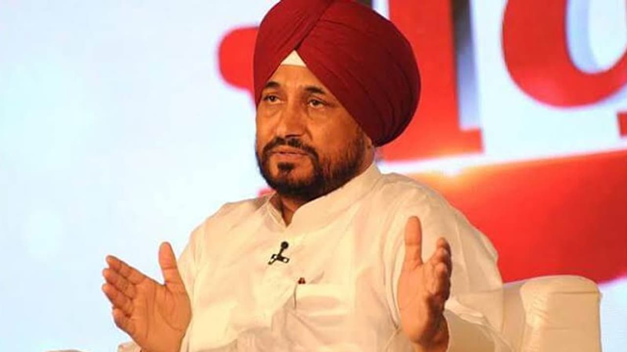 सिद्धू के इस्तीफे के बाद पंजाब के सीएम चन्नी का बड़ा ऐलान, 2 KW तक के सभी बकाया बिल सरकार भरेगी सिद्धू के इस्तीफे के बाद पंजाब के सीएम चन्नी का बड़ा ऐलान, 2 KW तक के सभी बकाया बिल सरकार भरेगी