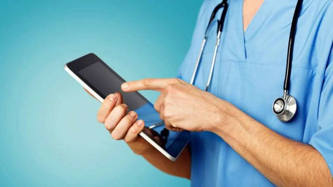 Transfer of Doctors: নিয়ম ভেঙে একই হাসপাতালে বহু বছর, ৬ হাজার চিকিৎসকে বদলির সিদ্ধান্ত