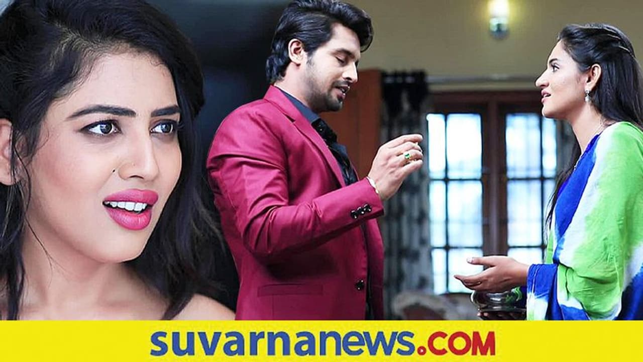 ಹರ್ಷ ಭುವಿಗೆ ಹಾಕಬೇಕಿದ್ದ ಉಂಗುರ ವರೂ ಕೈಯಲ್ಲಿ! ಹರ್ಷನ ಪ್ರಪೋಸ್ ಸಕ್ಸಸ್ ಆಗುತ್ತಾ? ಹರ್ಷ ಭುವಿಗೆ ಹಾಕಬೇಕಿದ್ದ ಉಂಗುರ ವರೂ ಕೈಯಲ್ಲಿ! ಹರ್ಷನ ಪ್ರಪೋಸ್ ಸಕ್ಸಸ್ ಆಗುತ್ತಾ?