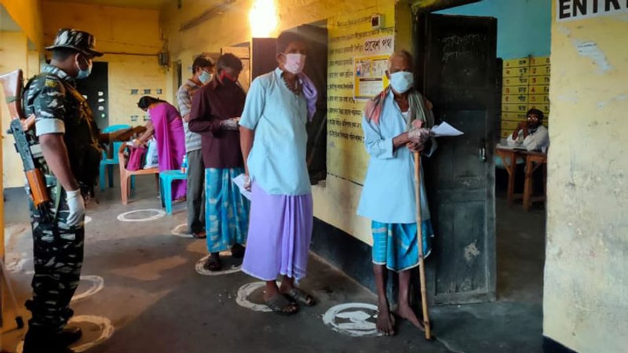 ఫిబ్రవరి 27న వెస్ట్ బెంగాల్ లో 108 మున్సిపాలిటీలకు ఎన్నికలు ఫిబ్రవరి 27న వెస్ట్ బెంగాల్ లో 108 మున్సిపాలిటీలకు ఎన్నికలు