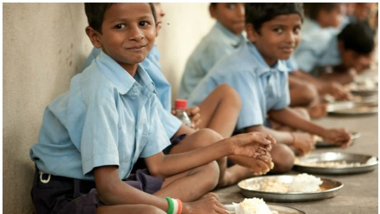 സ്കൂളുകളിലെ ഉച്ചഭക്ഷണ പദ്ധതി ഇനിമുതൽ ‘പി.എം. പോഷൺ പദ്ധതി’; പേര് മാറ്റി കേന്ദ്രസർക്കാർ