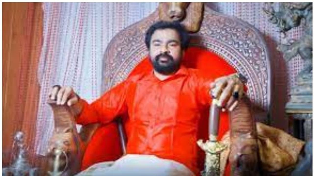 പോക്സോ പീഡന കേസിന് പിന്നിൽ 'സർക്കാരിൽ സ്വാധീനമുള്ള വിഐപി വനിത': മോൻസൻ മാവുങ്കൽ പോക്സോ പീഡന കേസിന് പിന്നിൽ 'സർക്കാരിൽ സ്വാധീനമുള്ള വിഐപി വനിത': മോൻസൻ മാവുങ്കൽ