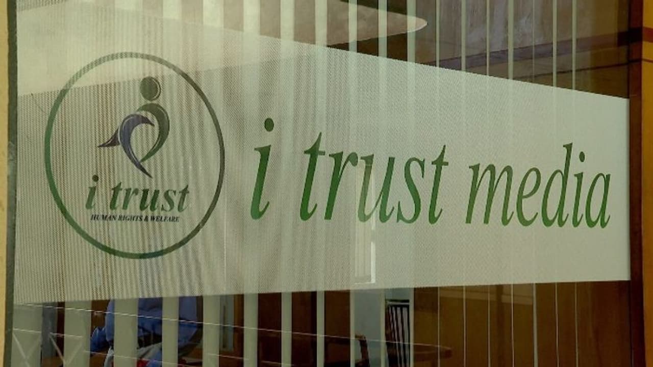 മനുഷ്യാവകാശ കമ്മീഷന്റെ പേരിൽ തട്ടിപ്പ്; സ്വീകരിച്ചത് 60 പരാതികൾ, അധികൃതർക്കെതിരെ കേസ് മനുഷ്യാവകാശ കമ്മീഷന്റെ പേരിൽ തട്ടിപ്പ്; സ്വീകരിച്ചത് 60 പരാതികൾ, അധികൃതർക്കെതിരെ കേസ്