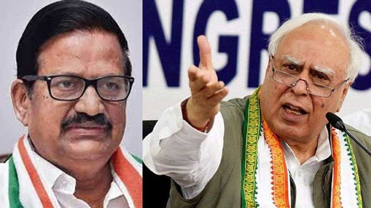 கபில்சிபல் இப்படி விமர்சனம் செய்வதை ஏற்றுக்கொள்ள முடியாது.. ரவுசு காட்டும் சீனியரை ரவுண்ட் கட்டும் அழகிரி.! கபில்சிபல் இப்படி விமர்சனம் செய்வதை ஏற்றுக்கொள்ள முடியாது.. ரவுசு காட்டும் சீனியரை ரவுண்ட் கட்டும் அழகிரி.!