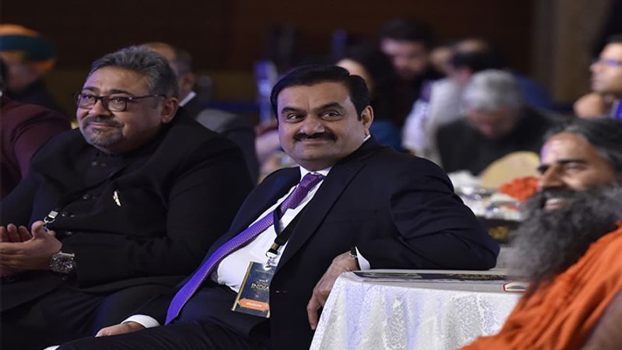 ১০০ বিলিয়নের মালিক গৌতম আদানি, সেরার লড়াইয়ে টেক্কা দিলেন মুকেশ আম্বানিকে ১০০ বিলিয়নের মালিক গৌতম আদানি, সেরার লড়াইয়ে টেক্কা দিলেন মুকেশ আম্বানিকে