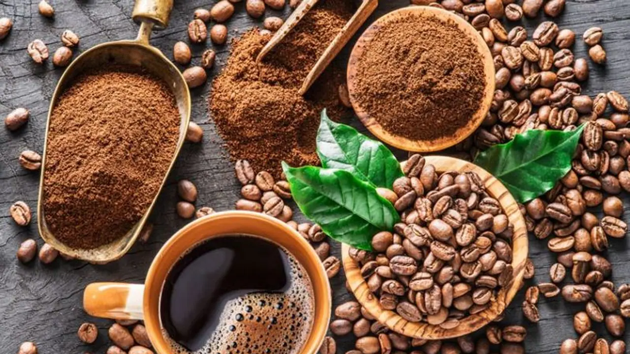 খালিপেটেই কফি খাচ্ছেন, জেনে নিন দিনের কোন সময়ে খেলে বাড়বে শরীরের এনার্জি খালিপেটেই কফি খাচ্ছেন, জেনে নিন দিনের কোন সময়ে খেলে বাড়বে শরীরের এনার্জি