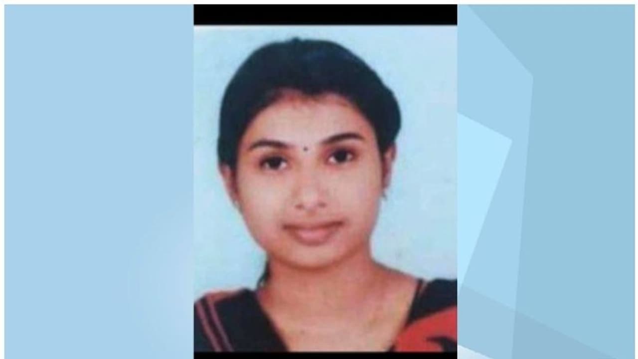 കവിതയെ തീകൊളുത്തി കൊന്നിട്ട് രണ്ടരവര്‍ഷം; വയറ്റില്‍ കുത്തി, പെട്രോളൊഴിച്ച് അരുംകൊല, 30 മാസമായി പ്രതി ജയിലില്‍