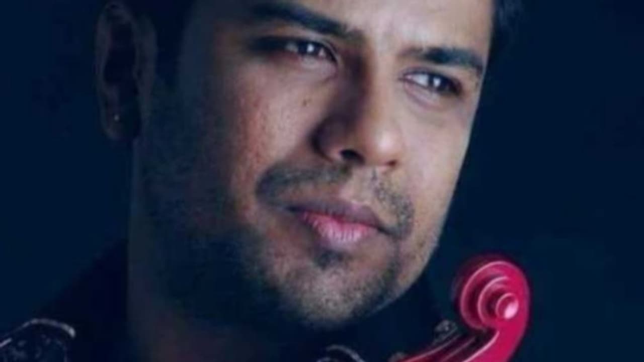 ബാലഭാസ്കറിൻ്റെ അപകടമരണം: പിതാവിൻ്റെ ഹര്ജിയിൽ സിബിഐയോട് വിശദീകരണം തേടി കോടതി ബാലഭാസ്കറിൻ്റെ അപകടമരണം: പിതാവിൻ്റെ ഹര്ജിയിൽ സിബിഐയോട് വിശദീകരണം തേടി കോടതി