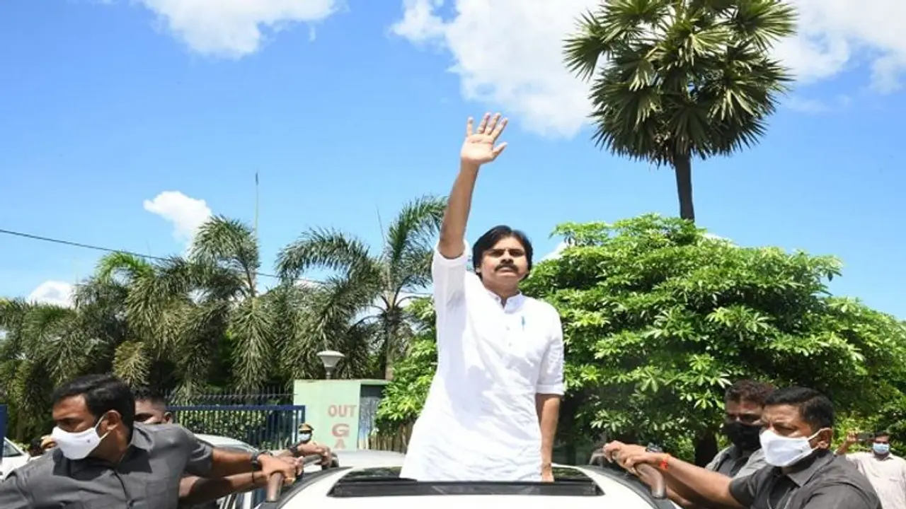 కర్నూల్ జిల్లాకు దామోదరం సంజీవయ్య పేరు పెట్టాల్సిందే:పవన్ కళ్యాణ్ డిమాండ్ కర్నూల్ జిల్లాకు దామోదరం సంజీవయ్య పేరు పెట్టాల్సిందే:పవన్ కళ్యాణ్ డిమాండ్