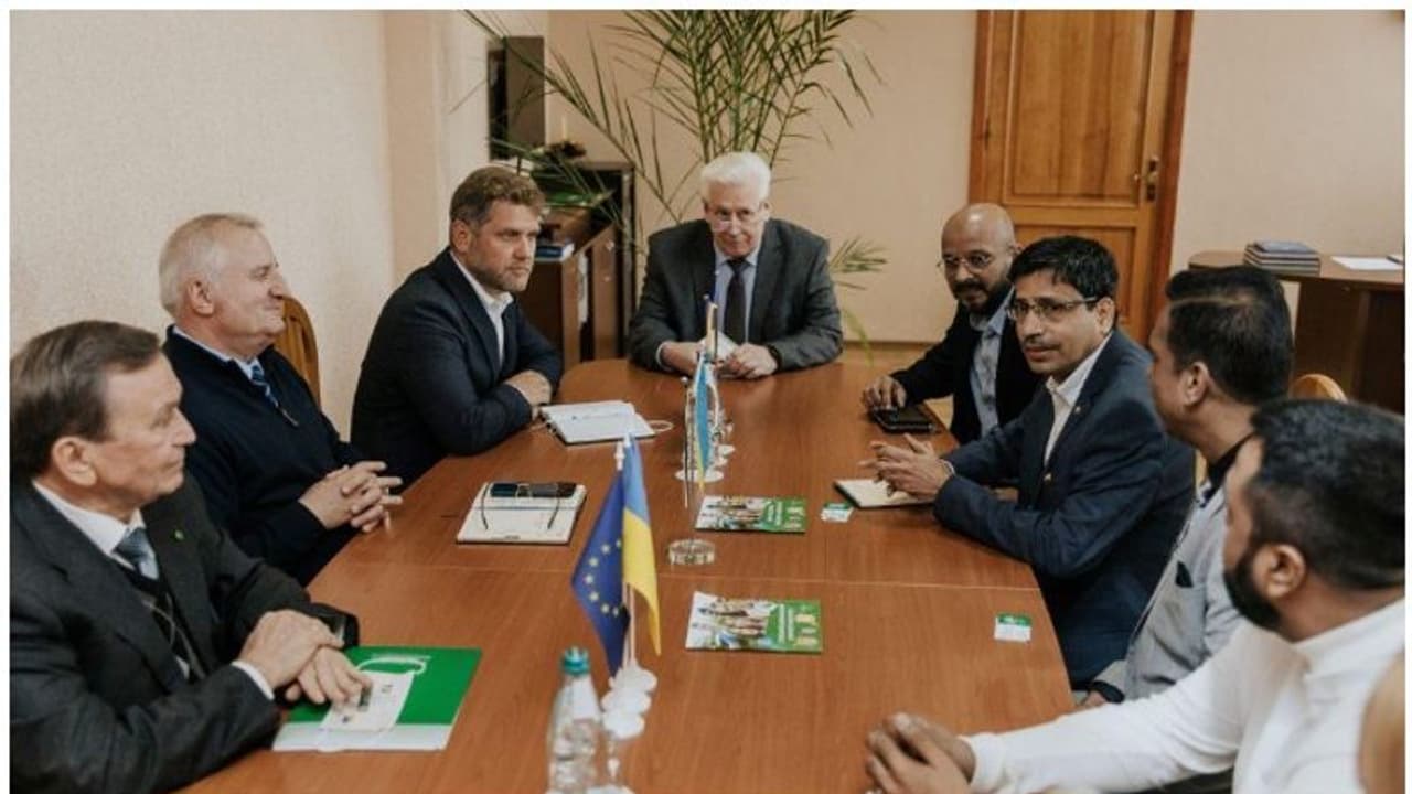 വിദേശത്ത് ഉന്നതപഠനം ആഗ്രഹിക്കുന്നുണ്ടോ? തൊഴില് സാധ്യതയുള്ള മികച്ച കോഴ്സുകളും സര്വ്വകലാശാലകളുമുണ്ട്... വിദേശത്ത് ഉന്നതപഠനം ആഗ്രഹിക്കുന്നുണ്ടോ? തൊഴില് സാധ്യതയുള്ള മികച്ച കോഴ്സുകളും സര്വ്വകലാശാലകളുമുണ്ട്...