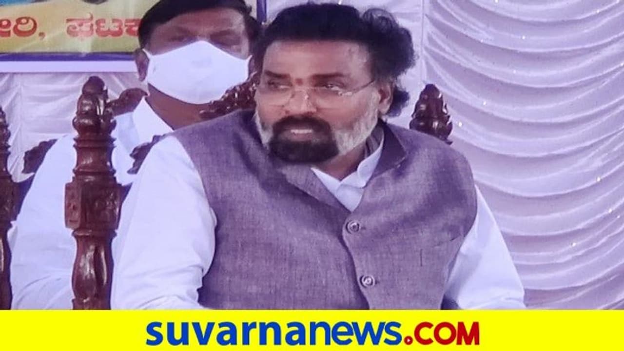 ಸಿದ್ದರಾಮಯ್ಯ ವಿರುದ್ಧ ಗರಂ ಆದ ಶ್ರೀರಾಮುಲು ಸಿದ್ದರಾಮಯ್ಯ ವಿರುದ್ಧ ಗರಂ ಆದ ಶ್ರೀರಾಮುಲು