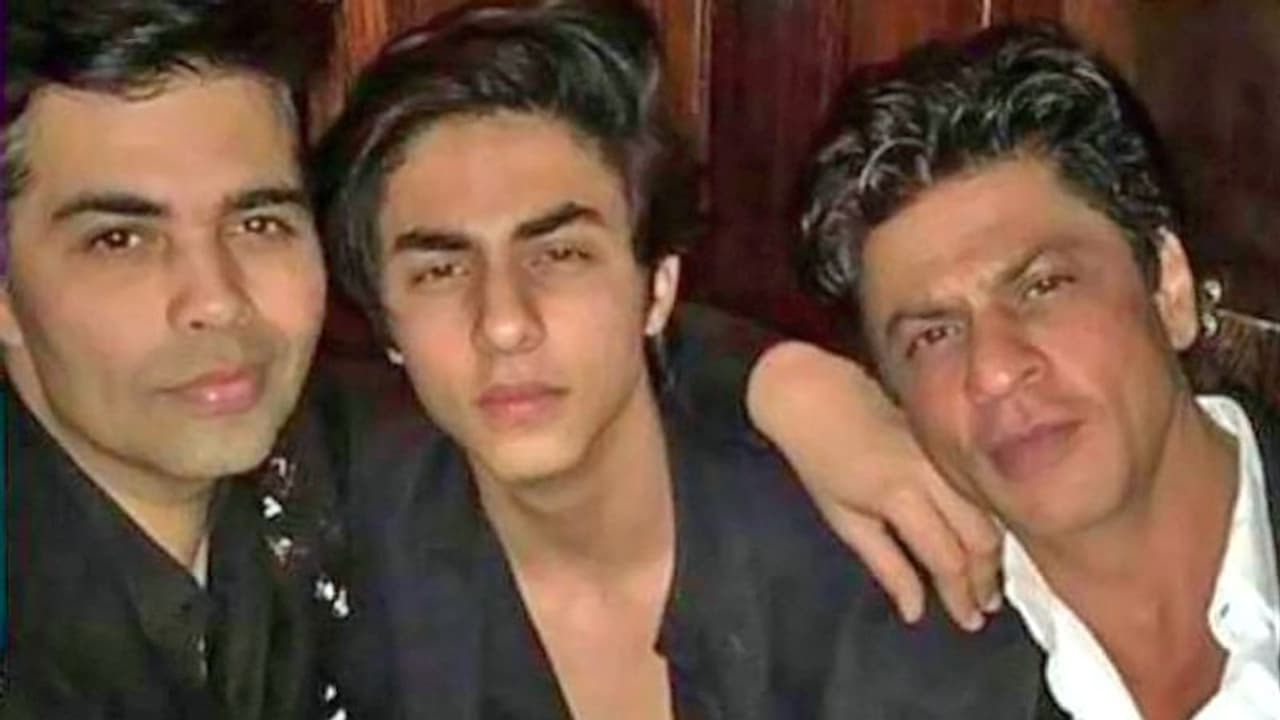 போதைப்பொருள் வழக்கில் ஷாருக்கான் மகன் கைது… தினமும் போதைப்பொருள் ஆர்டர் செய்ததும் அம்பலம்..! போதைப்பொருள் வழக்கில் ஷாருக்கான் மகன் கைது… தினமும் போதைப்பொருள் ஆர்டர் செய்ததும் அம்பலம்..!