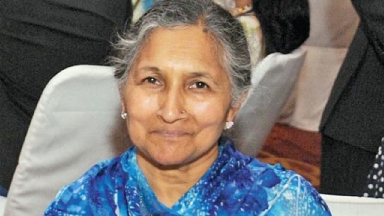 അന്ന് വീട്ടമ്മ, ഇന്ന് ബിസിനസ് സാമ്രാജ്യത്തിന്റെ അധിപ; സാവിത്രി ദേവിയുടെ ജീവിതം; ഇത് ഇന്ത്യൻ സ്ത്രീയുടെ കരുത്ത് അന്ന് വീട്ടമ്മ, ഇന്ന് ബിസിനസ് സാമ്രാജ്യത്തിന്റെ അധിപ; സാവിത്രി ദേവിയുടെ ജീവിതം; ഇത് ഇന്ത്യൻ സ്ത്രീയുടെ കരുത്ത്