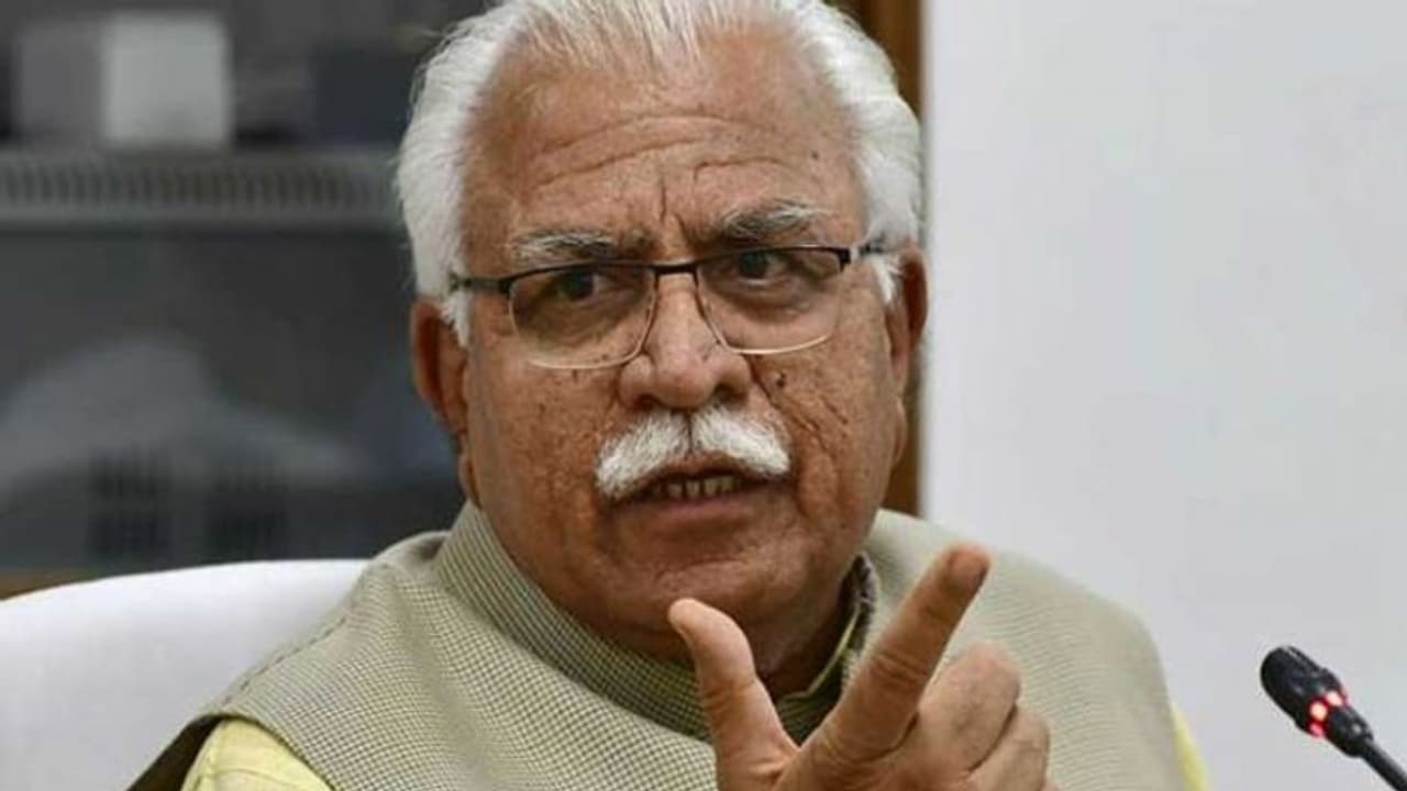 हरियाणा के CM खट्टर ये क्या बोल गए! कहा हर इलाके से 1 हजार लोग लट्ठ लेकर निकलो और किसानों का इलाज कर दो हरियाणा के CM खट्टर ये क्या बोल गए! कहा हर इलाके से 1 हजार लोग लट्ठ लेकर निकलो और किसानों का इलाज कर दो