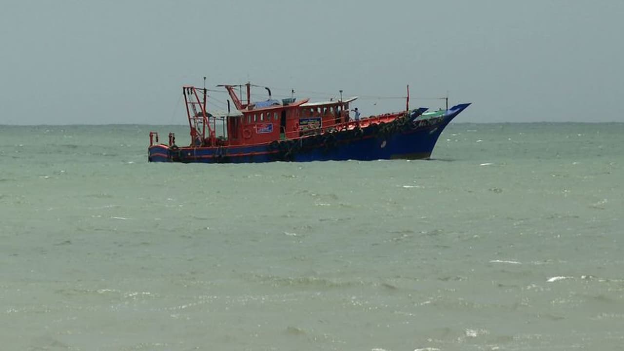 തമിഴ്നാട്ടില് നിന്നും കാനഡയിലേക്ക് മനുഷ്യ കടത്ത്; അന്വേഷണം കേരളത്തിലേക്ക് തമിഴ്നാട്ടില് നിന്നും കാനഡയിലേക്ക് മനുഷ്യ കടത്ത്; അന്വേഷണം കേരളത്തിലേക്ക്