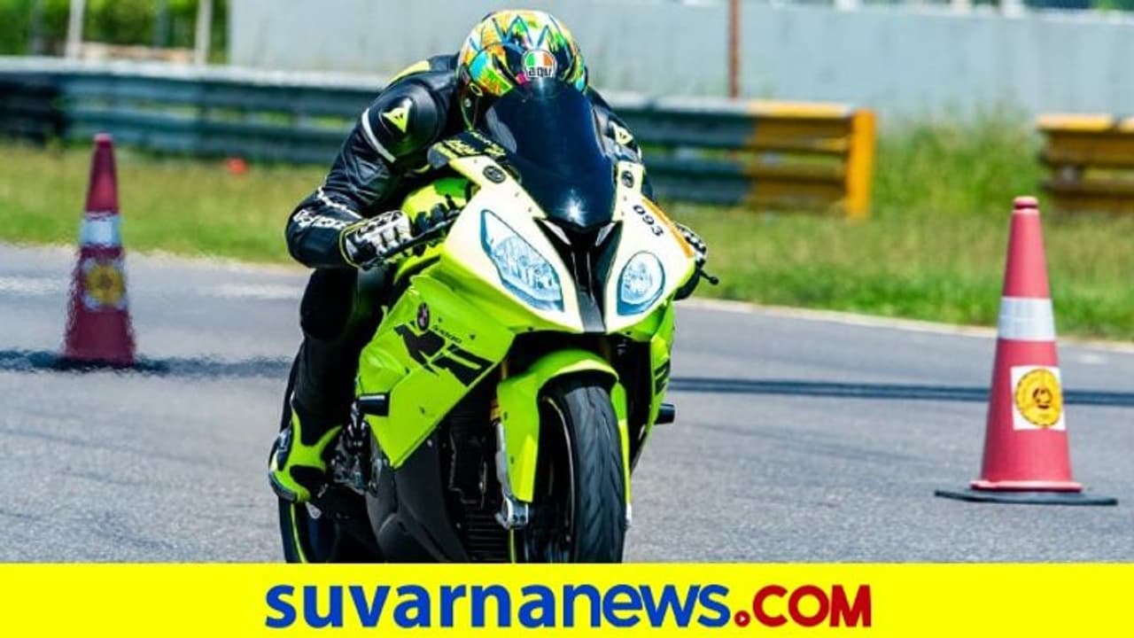 ಡ್ರ್ಯಾಗ್ ರೇಸ್: 2 ಚಿನ್ನದ ಪದಕ ಗೆದ್ದು ದಾಖಲೆ ಬರೆದ ಕೊಡಗಿನ ಕುವರ ಹೇಮಂತ್ ಮುದ್ದಪ್ಪ ಡ್ರ್ಯಾಗ್ ರೇಸ್: 2 ಚಿನ್ನದ ಪದಕ ಗೆದ್ದು ದಾಖಲೆ ಬರೆದ ಕೊಡಗಿನ ಕುವರ ಹೇಮಂತ್ ಮುದ್ದಪ್ಪ