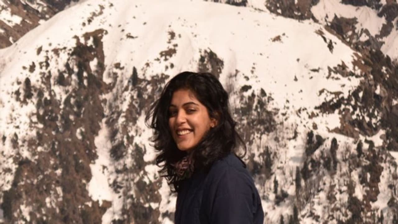 మూడేళ్లు సోషల్ మీడియాకు దూరంగా ఉన్నా.. యూపీఎస్సీ 158వ ర్యాంకర్ మూడేళ్లు సోషల్ మీడియాకు దూరంగా ఉన్నా.. యూపీఎస్సీ 158వ ర్యాంకర్