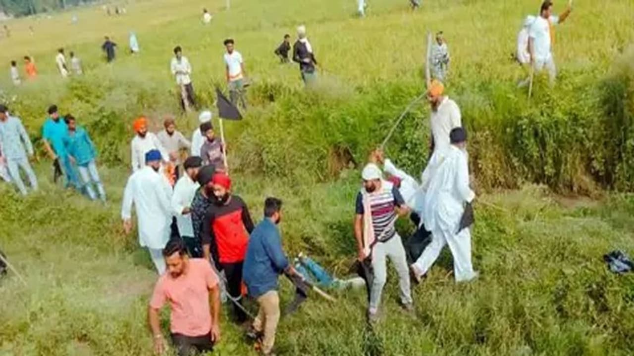 लखीमपुर कांड: ड्राइवर पर कहर बनकर टूटी भीड़, चीख चीखकर बोला छोड़ दो मर जाऊंगा..और थम गईं सांसे