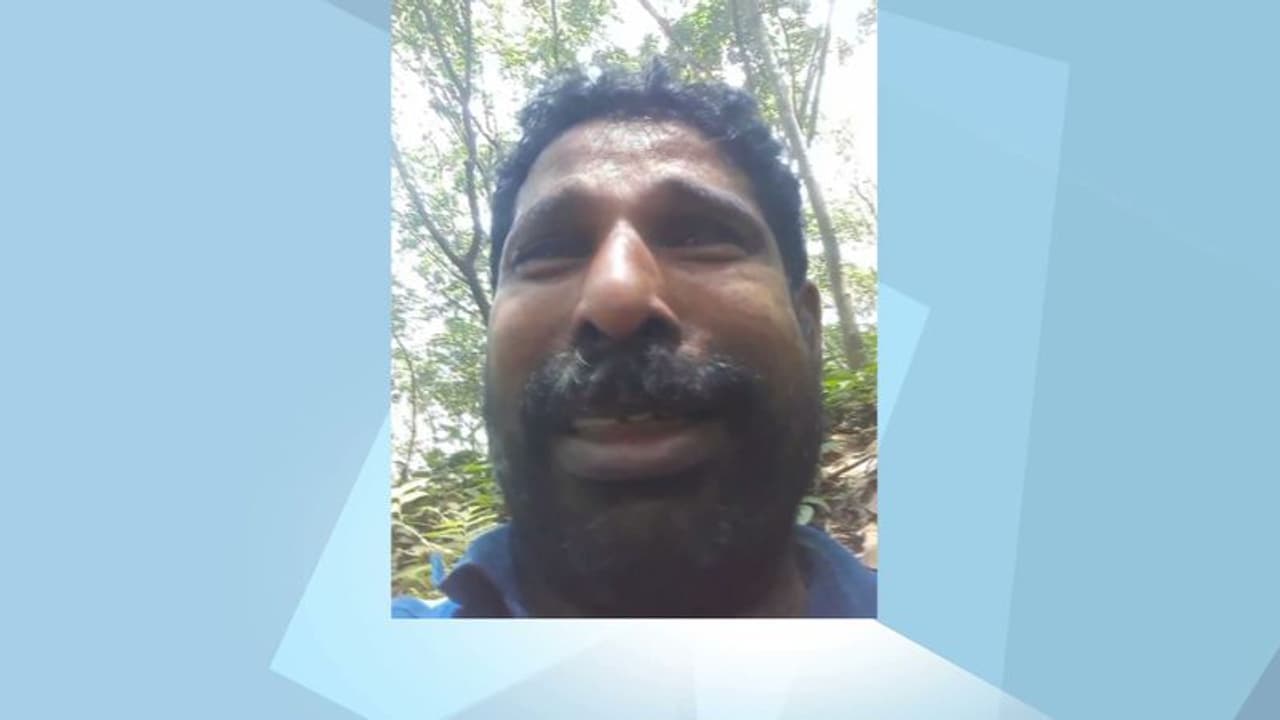 സ്ത്രീധനത്തിന്റെ പേരില് മകളെ ഭര്തൃവീട്ടില് പീഡിപ്പിക്കുന്നു; മനംനൊന്ത് പിതാവ് ജീവനൊടുക്കി സ്ത്രീധനത്തിന്റെ പേരില് മകളെ ഭര്തൃവീട്ടില് പീഡിപ്പിക്കുന്നു; മനംനൊന്ത് പിതാവ് ജീവനൊടുക്കി