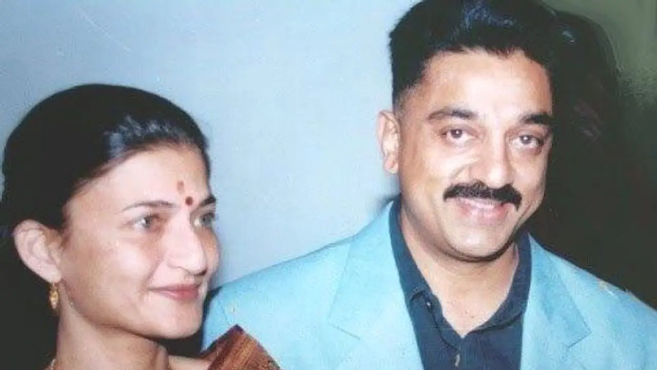 பணக்கஷ்டத்தால் அவதி... மீண்டும் நடிக்க வந்த கமலின் முன்னாள் மனைவி மகள்கள் ஹீரோயினாக இருந்தும் இந்த நிலைமையா? பணக்கஷ்டத்தால் அவதி... மீண்டும் நடிக்க வந்த கமலின் முன்னாள் மனைவி மகள்கள் ஹீரோயினாக இருந்தும் இந்த நிலைமையா?