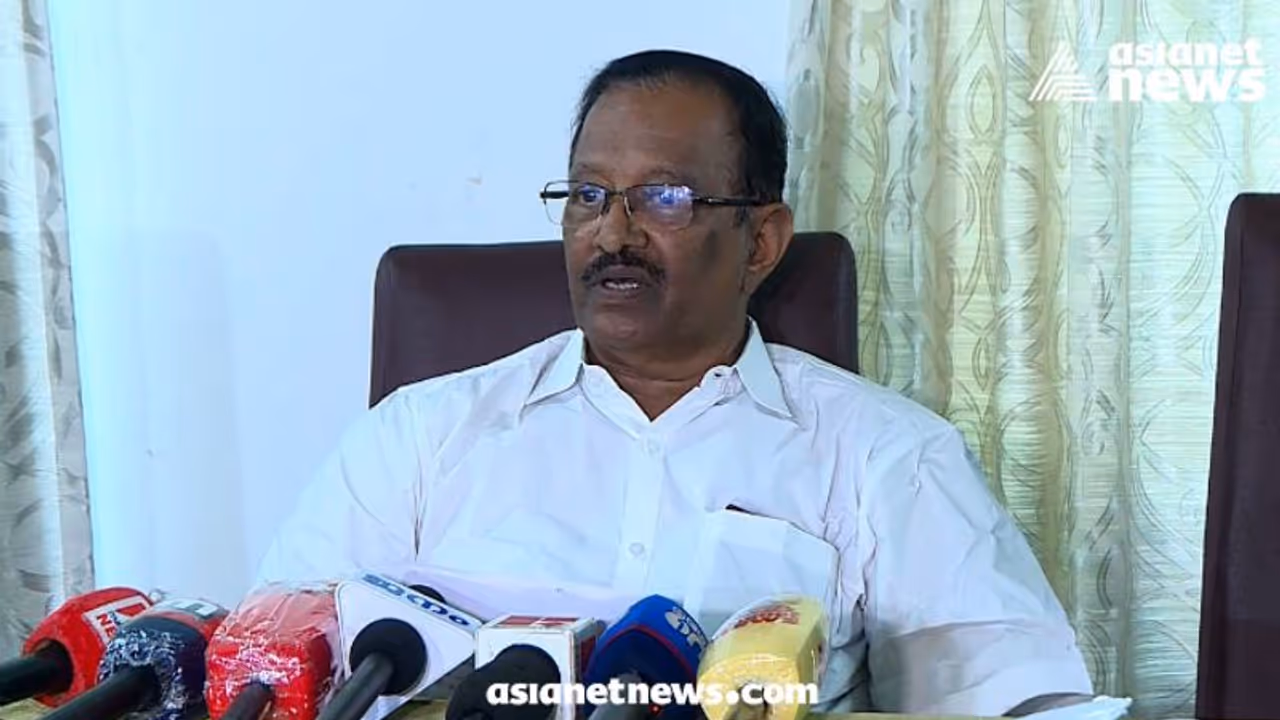 കൊഴിഞ്ഞ് പോക്ക് തുടരുന്നു, പി വി ബാലചന്ദ്രൻ കോൺഗ്രസിൽ നിന്ന് രാജിവെച്ചു; സിപിഎമ്മിൽ ചേർന്നേക്കും