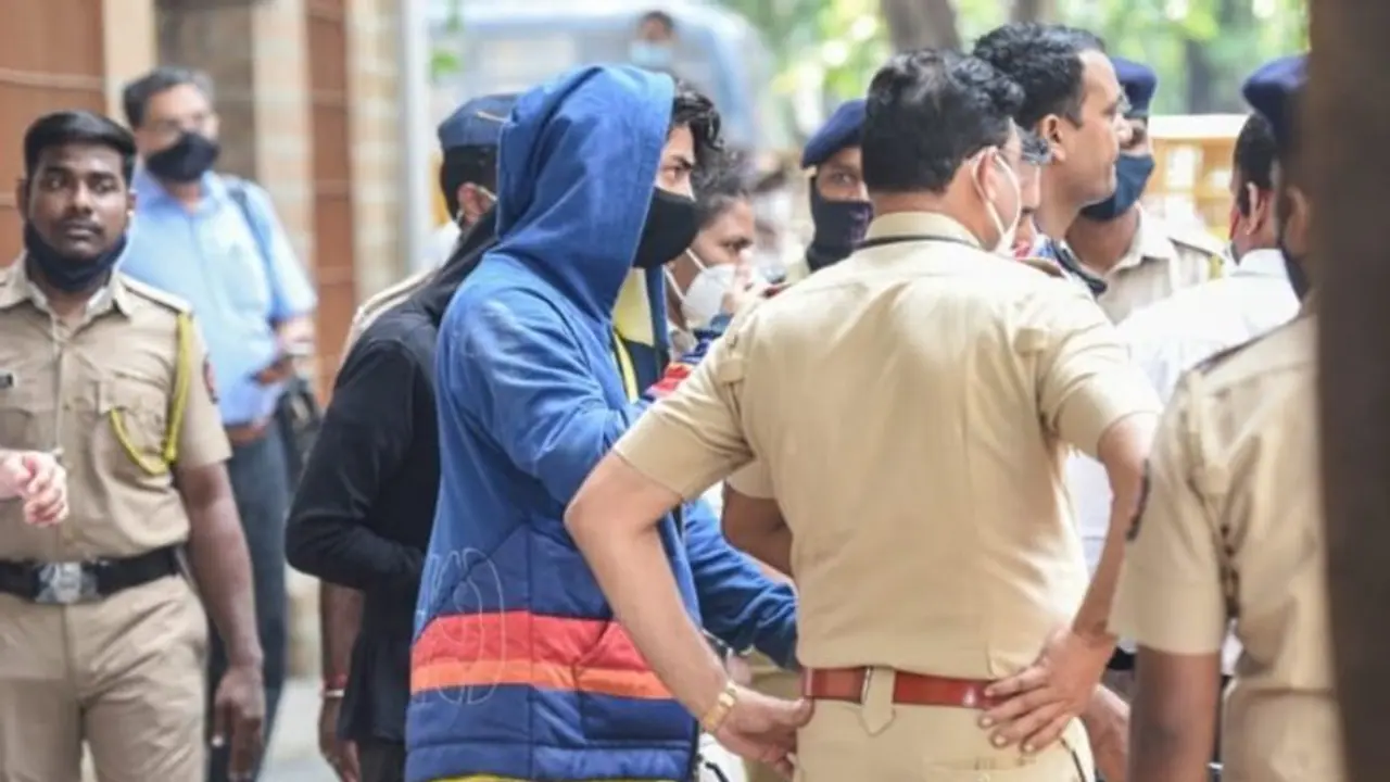 കസ്റ്റഡിയില് ആര്യന് ഖാന് ആവശ്യപ്പെട്ടത് ശാസ്ത്ര പുസ്തകങ്ങള്; ഭക്ഷണം സമീപത്തെ റെസ്റ്റോറന്റില് നിന്ന് കസ്റ്റഡിയില് ആര്യന് ഖാന് ആവശ്യപ്പെട്ടത് ശാസ്ത്ര പുസ്തകങ്ങള്; ഭക്ഷണം സമീപത്തെ റെസ്റ്റോറന്റില് നിന്ന്