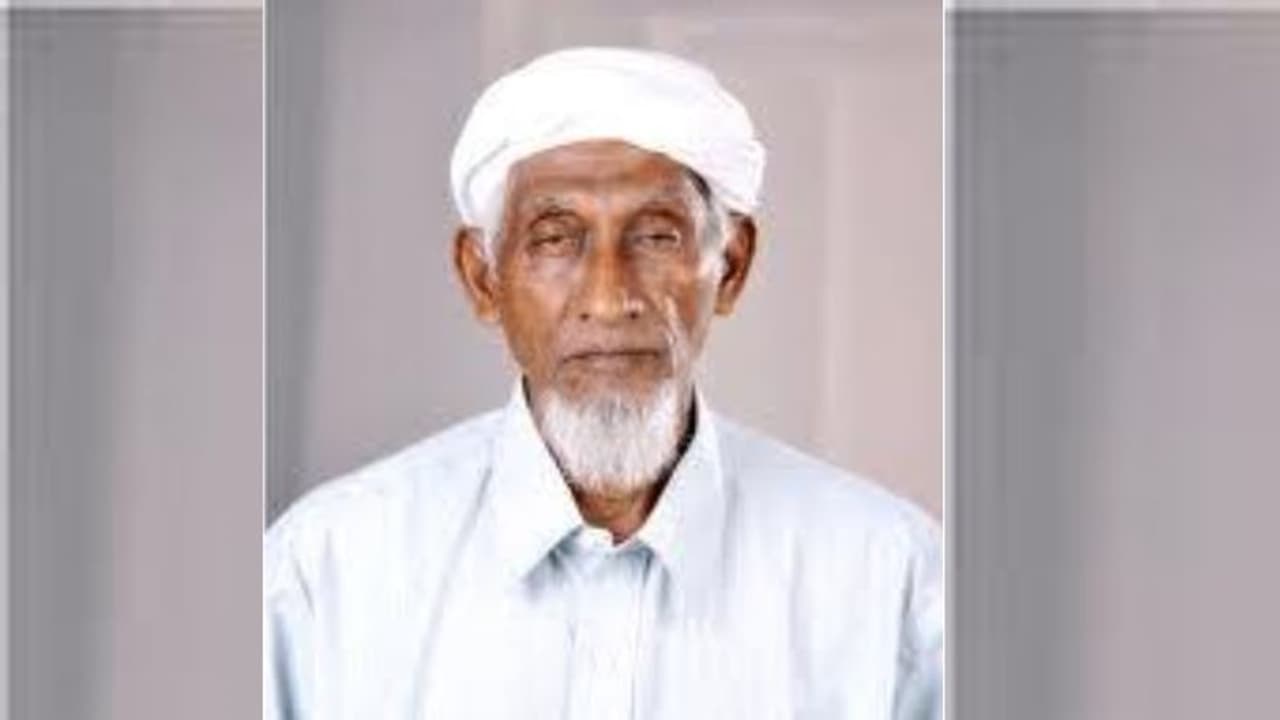 'അത് തെറ്റായിരുന്നു' കേസരിയുടെ പരിപാടിയിൽ പങ്കെടുത്ത് ആരതി ഉഴിഞ്ഞതിൽ ഖേദം പ്രകടിപ്പിച്ച് അലി മണിക്ഫൻ 'അത് തെറ്റായിരുന്നു' കേസരിയുടെ പരിപാടിയിൽ പങ്കെടുത്ത് ആരതി ഉഴിഞ്ഞതിൽ ഖേദം പ്രകടിപ്പിച്ച് അലി മണിക്ഫൻ