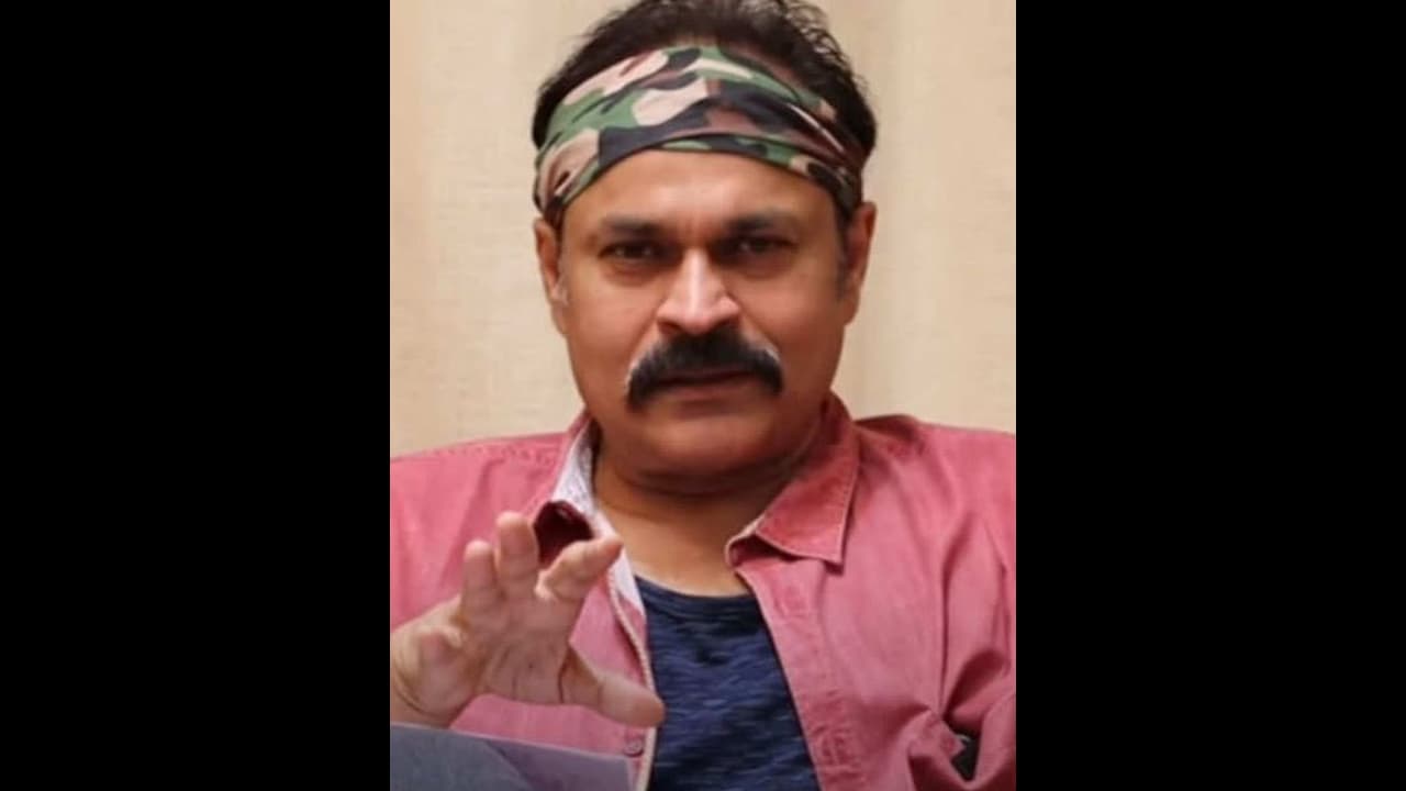 `మా` ఎన్నికల అధికారి మోహన్బాబు రిలేటివ్..నాగబాబు సంచలన ఆరోపణలు.. నరేష్ చెత్త అధ్యక్షుడంటూ కామెంట్ `మా` ఎన్నికల అధికారి మోహన్బాబు రిలేటివ్..నాగబాబు సంచలన ఆరోపణలు.. నరేష్ చెత్త అధ్యక్షుడంటూ కామెంట్