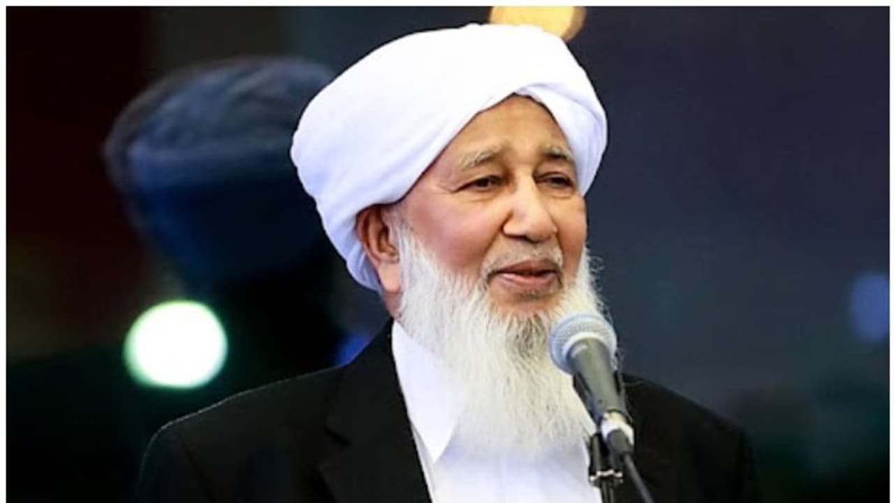 'ഏക സിവിൽ കോഡില് രാജ്യത്ത് അരക്ഷിതാവസ്ഥയുണ്ടാക്കും'; പ്രധാനമന്ത്രിക്കും നിയമ കമ്മീഷനും നിവേദനം നൽകി കാന്തപുരം 'ഏക സിവിൽ കോഡില് രാജ്യത്ത് അരക്ഷിതാവസ്ഥയുണ്ടാക്കും'; പ്രധാനമന്ത്രിക്കും നിയമ കമ്മീഷനും നിവേദനം നൽകി കാന്തപുരം