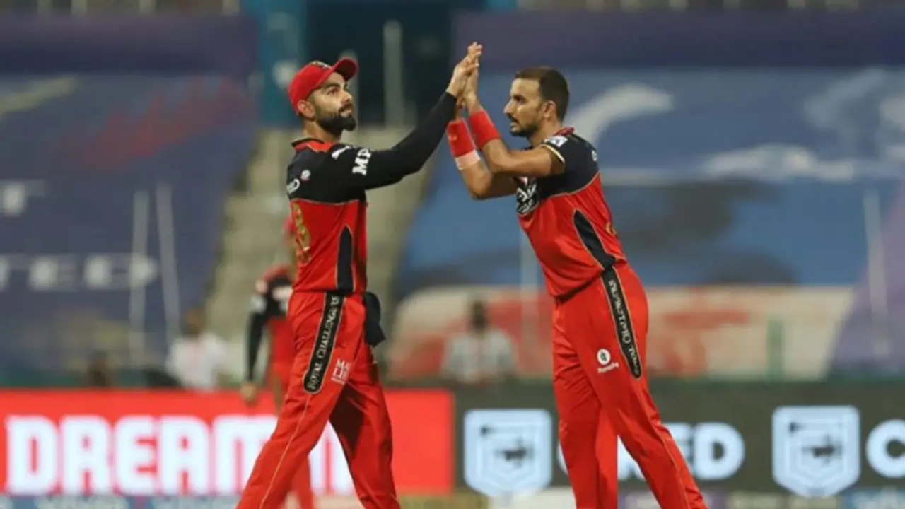 IPL 2022 RCB vs KKR: आईपीएल के इतिहास में ये कारनामा करने वाले दूसरे गेंदबाज बने हर्षल पटेल IPL 2022 RCB vs KKR: आईपीएल के इतिहास में ये कारनामा करने वाले दूसरे गेंदबाज बने हर्षल पटेल