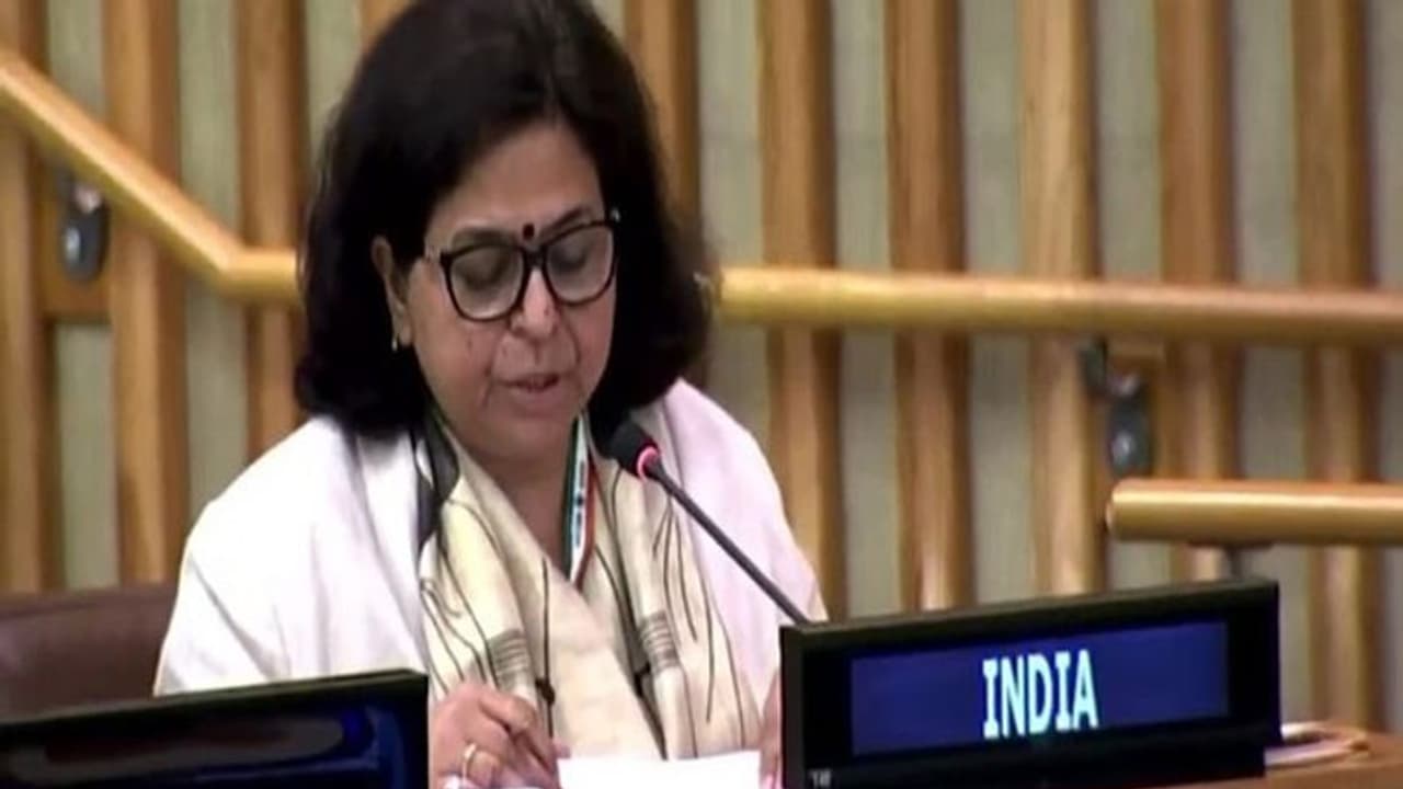 UNGA में फिर भारत ने पाकिस्तान को लताड़ा; आतंकवाद का सबसे बड़ा अपराधी बताया, कश्मीर मुद्दे पर भी लगी फटकार UNGA में फिर भारत ने पाकिस्तान को लताड़ा; आतंकवाद का सबसे बड़ा अपराधी बताया, कश्मीर मुद्दे पर भी लगी फटकार