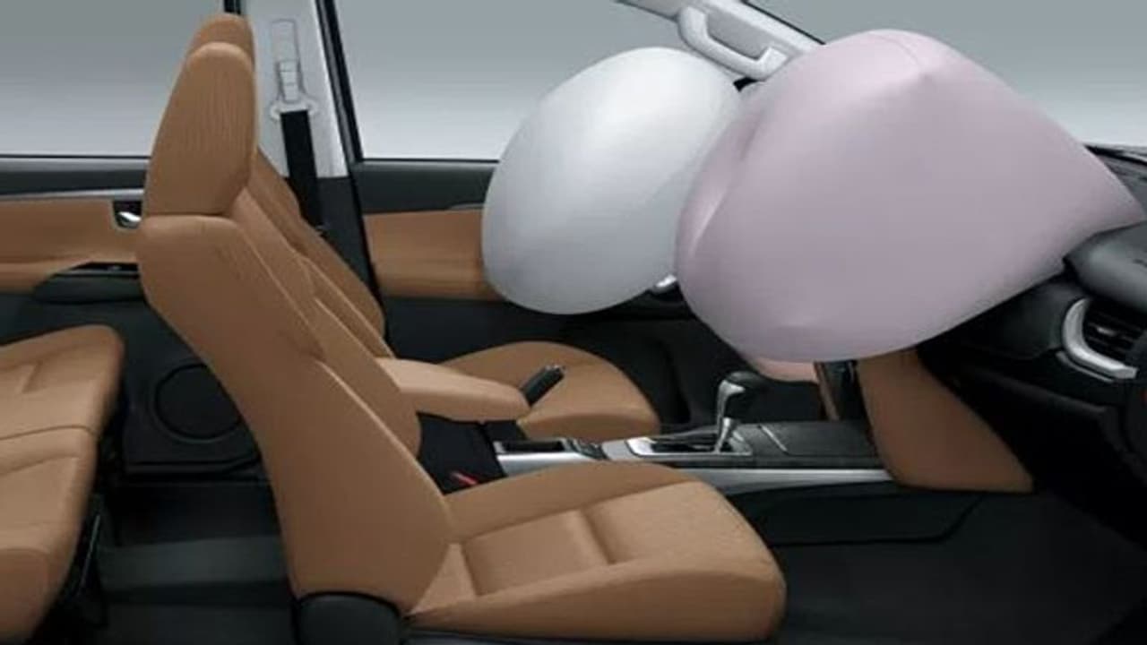 फॉर्च्यूनर के एयरबैग नहीं खुले तो टोयोटा कंपनी पर 5 लाख जुर्माना, 25 हजार परिव्यय ठोका, जानिए पूरा मामला