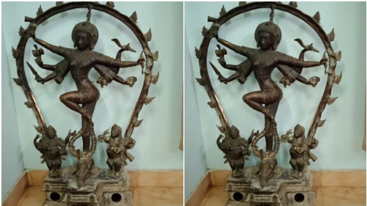 കാറിൽ ഒളിപ്പിച്ച് കടത്താന് ശ്രമിച്ച നടരാജ വിഗ്രഹം പിടികൂടി; ലക്ഷ്യമിട്ടത് 'പുരാവസ്തു' വില്പ്പന കാറിൽ ഒളിപ്പിച്ച് കടത്താന് ശ്രമിച്ച നടരാജ വിഗ്രഹം പിടികൂടി; ലക്ഷ്യമിട്ടത് 'പുരാവസ്തു' വില്പ്പന