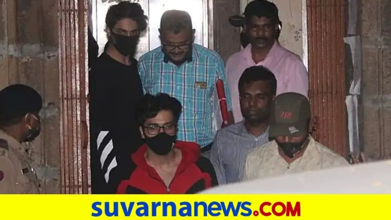 Arbaaz Merchant Application: ಶಾರೂಖ್ ಮಗನ ಭೇಟಿಯಾಗಲು ಕೋರ್ಟ್ಗೆ ಅರ್ಜಿ, ಅರ್ಬಾಝ್ ಹೊಸ ನಡೆ Arbaaz Merchant Application: ಶಾರೂಖ್ ಮಗನ ಭೇಟಿಯಾಗಲು ಕೋರ್ಟ್ಗೆ ಅರ್ಜಿ, ಅರ್ಬಾಝ್ ಹೊಸ ನಡೆ