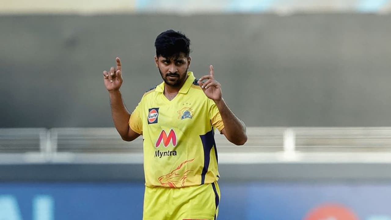 T20 World Cup 2021: అక్షర్ పటేల్ స్థానంలో శార్దూల్ ఠాకూర్కి ఛాన్స్... యజ్వేంద్ర చాహాల్కి దక్కని చోటు... T20 World Cup 2021: అక్షర్ పటేల్ స్థానంలో శార్దూల్ ఠాకూర్కి ఛాన్స్... యజ్వేంద్ర చాహాల్కి దక్కని చోటు...