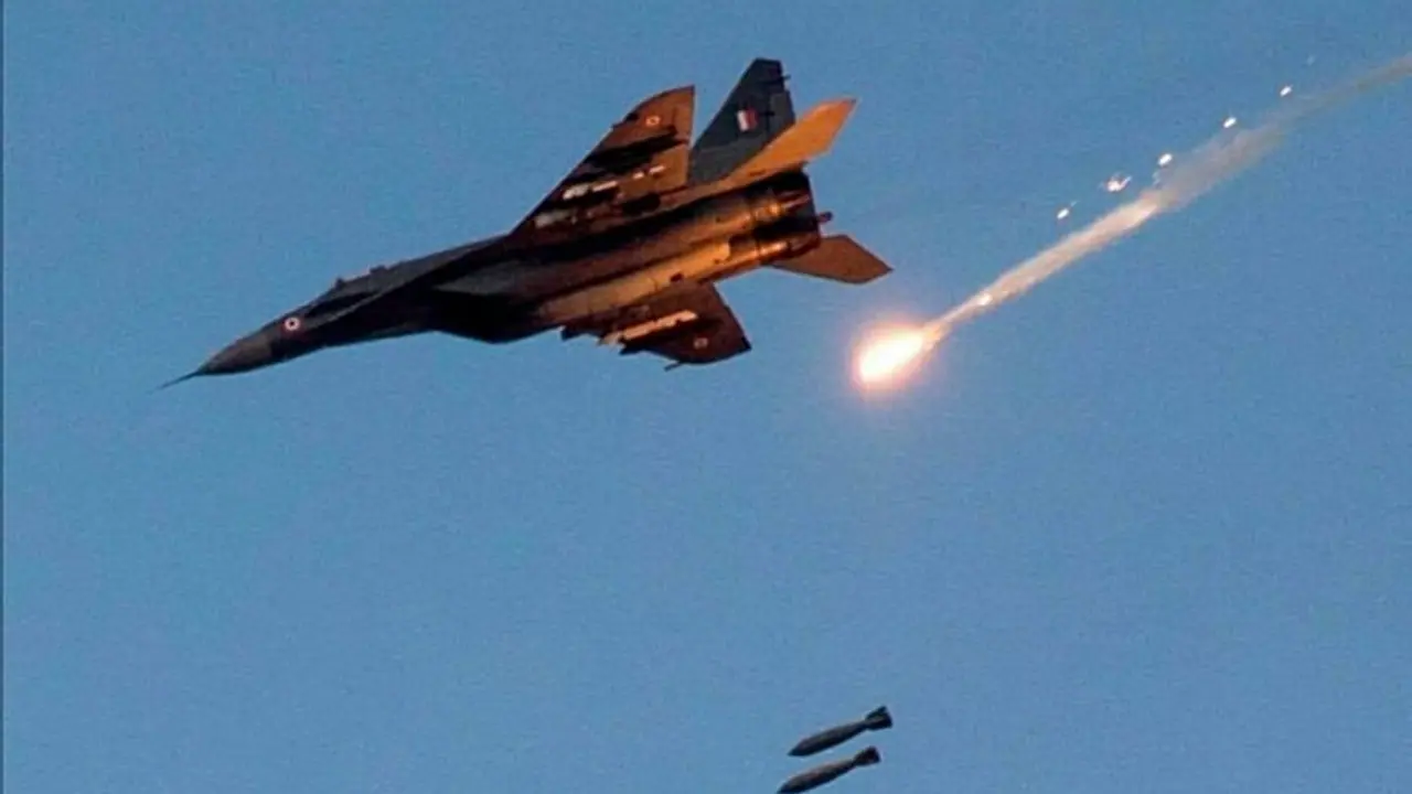 ৬ রুশ যুদ্ধবিমানকে নাকি একাই ধ্বংস করেছেন, দ্য ঘোস্ট পাইলটকে নিয়ে উত্তাল নেটদুনিয়া ৬ রুশ যুদ্ধবিমানকে নাকি একাই ধ্বংস করেছেন, দ্য ঘোস্ট পাইলটকে নিয়ে উত্তাল নেটদুনিয়া