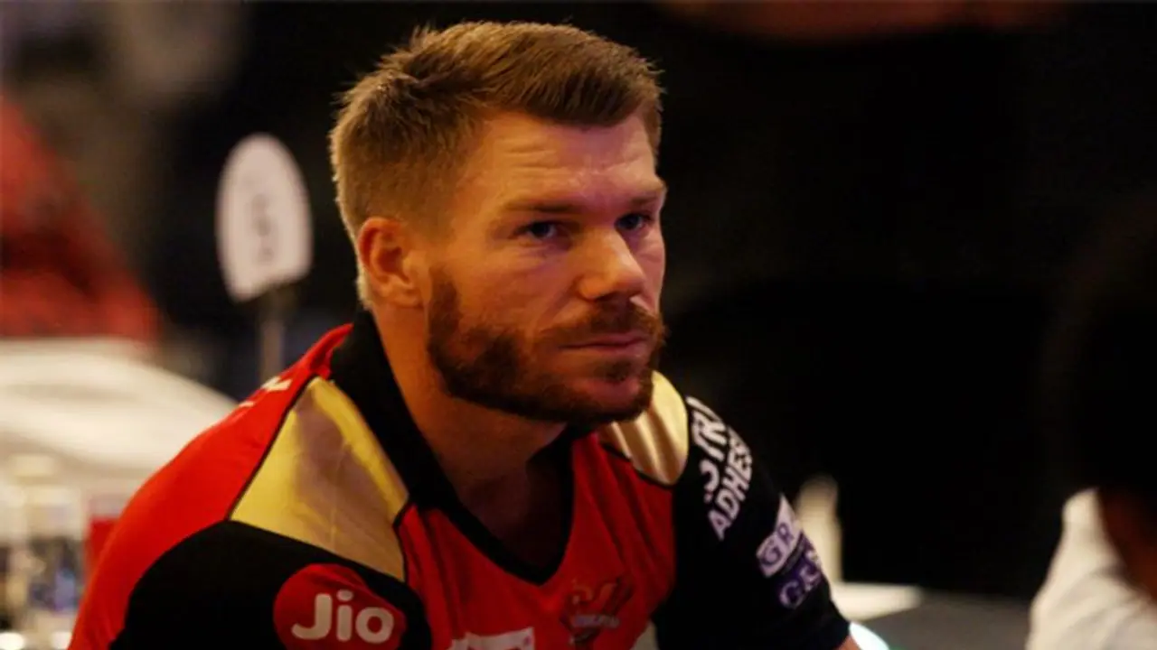 గణేష్ చతుర్థి విషెస్ తో.. భారతీయుల మనసు దోచేసిన వార్నర్...! గణేష్ చతుర్థి విషెస్ తో.. భారతీయుల మనసు దోచేసిన వార్నర్...!