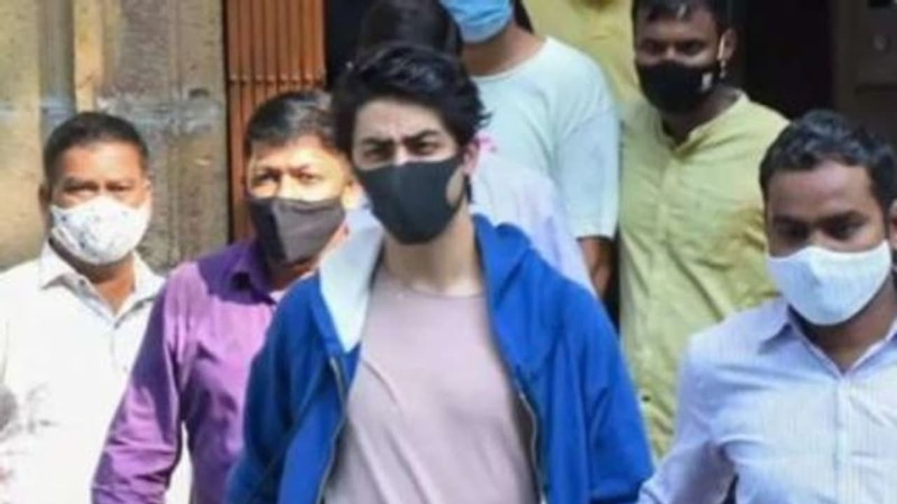 ആര്യന് ഖാന് ജാമ്യമില്ല; ഇടക്കാല ജാമ്യാപേക്ഷ തള്ളി മുംബൈ മജിസ്ട്രേറ്റ് കോടതി ആര്യന് ഖാന് ജാമ്യമില്ല; ഇടക്കാല ജാമ്യാപേക്ഷ തള്ളി മുംബൈ മജിസ്ട്രേറ്റ് കോടതി