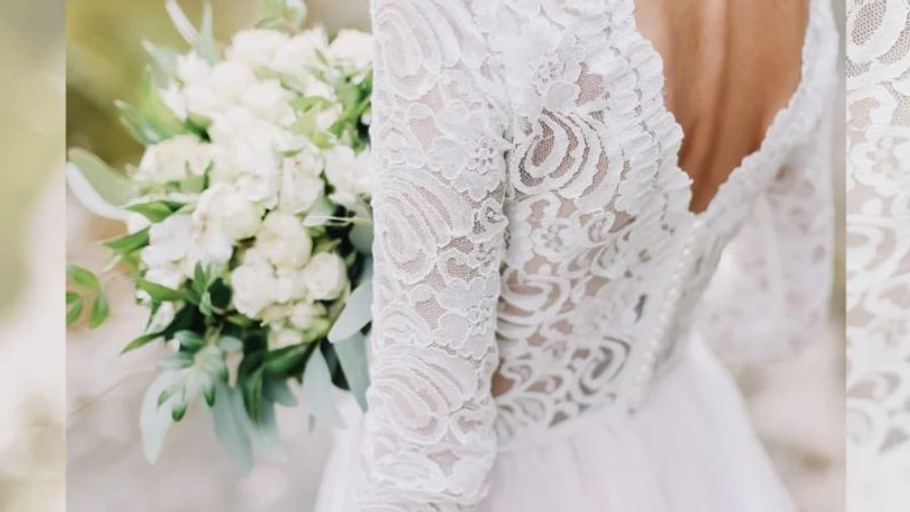 വിവാഹവേദിക്കെതിരെ ഒന്നരക്കോടി രൂപ നഷ്ടപരിഹാരം ആവശ്യപ്പെട്ട് വധു; കാരണമിതാണ്... വിവാഹവേദിക്കെതിരെ ഒന്നരക്കോടി രൂപ നഷ്ടപരിഹാരം ആവശ്യപ്പെട്ട് വധു; കാരണമിതാണ്...