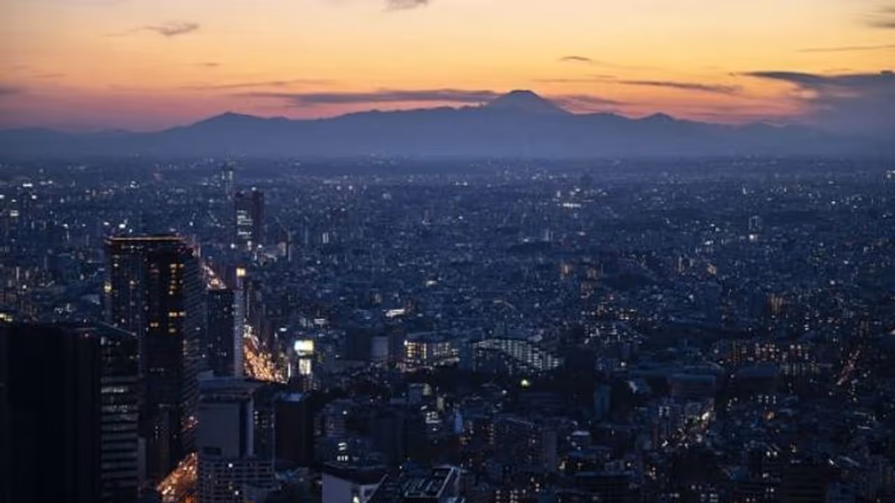 ലോകത്തിലെ ഏറ്റവും ശക്തമായ പാസ്പോർട്ട് ഈ രാജ്യത്തിന്റേത്, ഇന്ത്യ പട്ടികയിൽ 90 ാം സ്ഥാനത്ത് ലോകത്തിലെ ഏറ്റവും ശക്തമായ പാസ്പോർട്ട് ഈ രാജ്യത്തിന്റേത്, ഇന്ത്യ പട്ടികയിൽ 90 ാം സ്ഥാനത്ത്