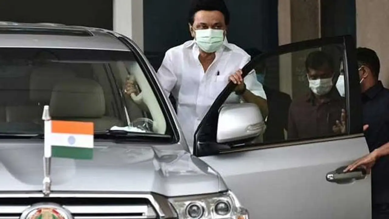 போலீஸ் மரணத்துக்கு இழப்பீடு கொடுத்தீங்களே.. அரசு அலட்சியத்தால் இறந்த இளைஞருக்கு? பாயிண்டை பிடித்த பாஜக..! போலீஸ் மரணத்துக்கு இழப்பீடு கொடுத்தீங்களே.. அரசு அலட்சியத்தால் இறந்த இளைஞருக்கு? பாயிண்டை பிடித்த பாஜக..!