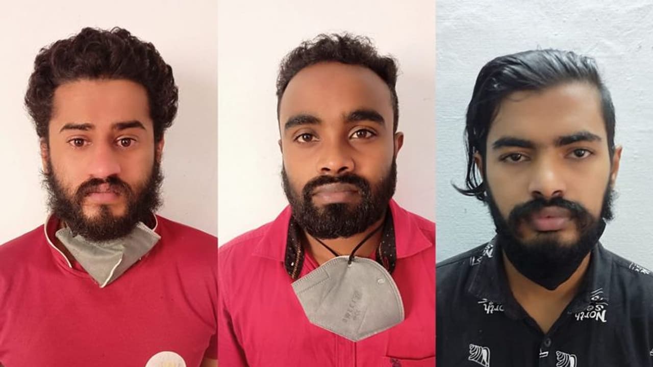 ചികിത്സാ സഹായം വാഗ്ദാനം ചെയ്ത് യുവതിയെ കൂട്ടബലാത്സംഗത്തിന് ഇരയാക്കിയതായി പരാതി; യുവാക്കള് അറസ്റ്റില് ചികിത്സാ സഹായം വാഗ്ദാനം ചെയ്ത് യുവതിയെ കൂട്ടബലാത്സംഗത്തിന് ഇരയാക്കിയതായി പരാതി; യുവാക്കള് അറസ്റ്റില്