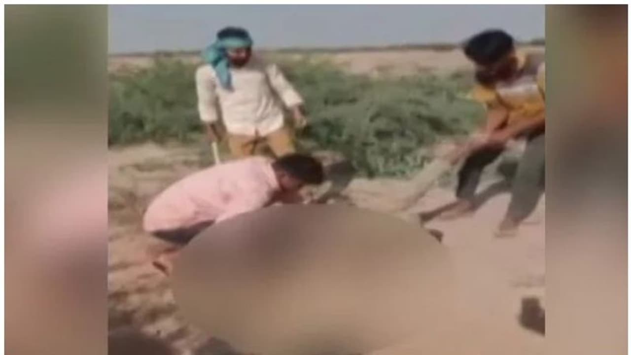 യുവതിയുമായി ബന്ധം; രാജസ്ഥാനില് യുവാവിനെ യുവതിയുടെ ഭര്ത്താവും ബന്ധുക്കളും അടിച്ചുകൊന്നു യുവതിയുമായി ബന്ധം; രാജസ്ഥാനില് യുവാവിനെ യുവതിയുടെ ഭര്ത്താവും ബന്ധുക്കളും അടിച്ചുകൊന്നു