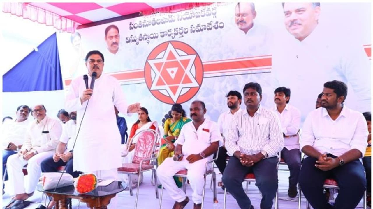 వరద నష్టంపై సమగ్ర సమాచారం లేదు: జగన్ సర్కార్ పై నాదెండ్ల ఫైర్