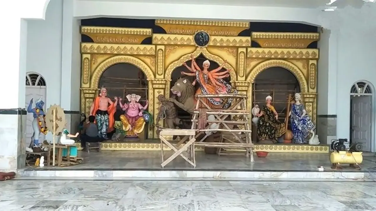 Durga Puja দ্বিতীয় বারাণসী মুর্শিদাবাদের আজিমগঞ্জে রানি ভবানীর ঐতিহাসিক বারোয়ারি পুজো Durga Puja দ্বিতীয় বারাণসী মুর্শিদাবাদের আজিমগঞ্জে রানি ভবানীর ঐতিহাসিক বারোয়ারি পুজো