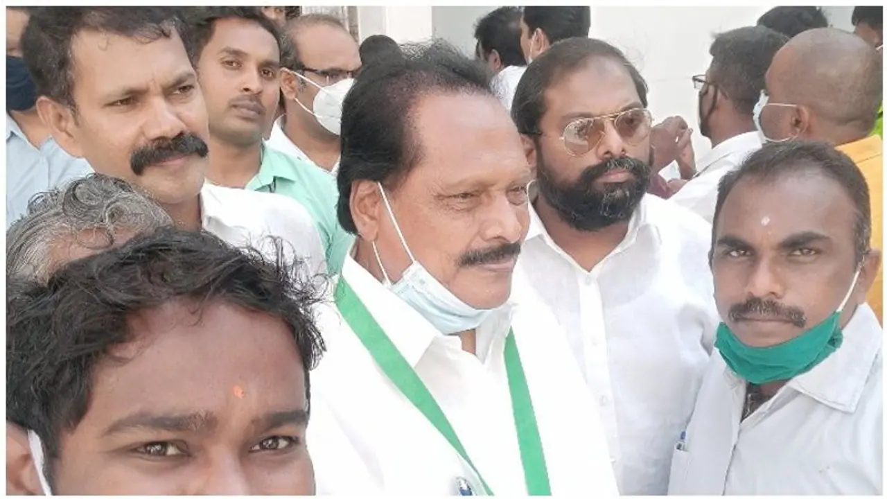 திமுகவை வீட்டுக்கு அனுப்புவதற்கு மக்கள் எதிர்பார்த்து இருக்கின்றனர் தமிழ்மகன் உசேன் திமுகவை வீட்டுக்கு அனுப்புவதற்கு மக்கள் எதிர்பார்த்து இருக்கின்றனர் தமிழ்மகன் உசேன்