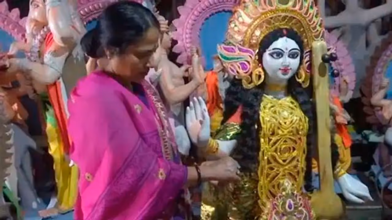 झारखंड की पहली महिला मूर्तिकार, पति की मौत हुई तो खुद काम संभाला, दोनों बच्चों को बेंगलोर में इंजीनियर बनाया