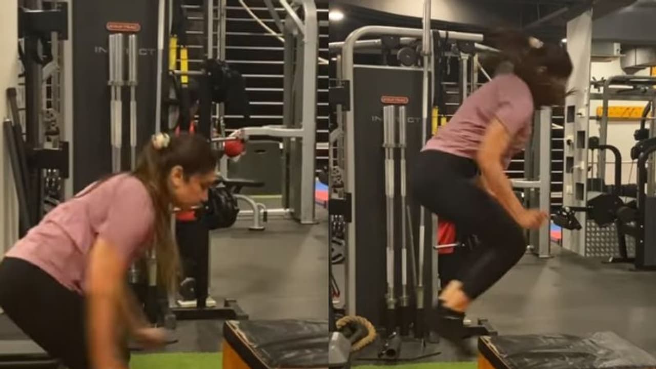 വീണ്ടും കിടിലൻ വർക്കൗട്ട് വീഡിയോയുമായി റിമി ടോമി; പ്രചോദനമെന്ന് ആരാധകർ വീണ്ടും കിടിലൻ വർക്കൗട്ട് വീഡിയോയുമായി റിമി ടോമി; പ്രചോദനമെന്ന് ആരാധകർ