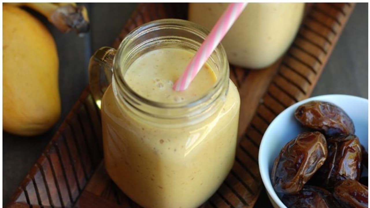 ബ്രേക്ക്ഫാസ്റ്റിന് ഒരു ഹെൽത്തി ഷേക്ക് തയ്യാറാക്കിയാലോ? ബ്രേക്ക്ഫാസ്റ്റിന് ഒരു ഹെൽത്തി ഷേക്ക് തയ്യാറാക്കിയാലോ?